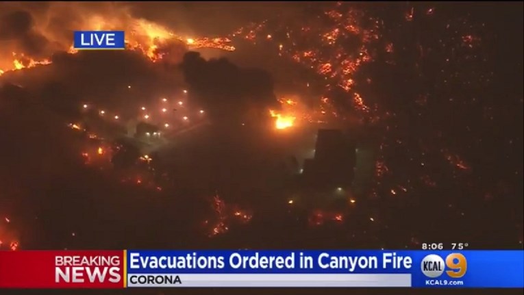 VIDEO Ogroman požar u SAD-u, stanovnici Corone evakuirani: "Ovo je nestvarno"