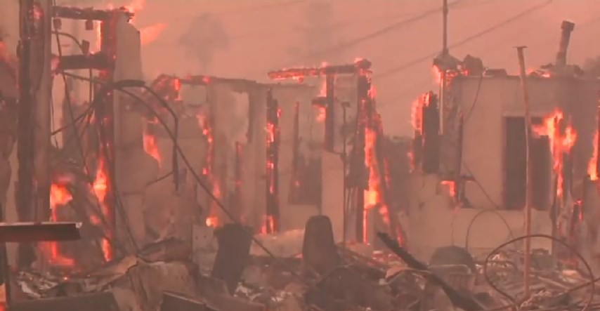 VIDEO Izvanredno stanje u Kaliforniji: Ogromni požar se širi i guta sve pred sobom