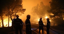 MAKARSKO PRIMORJE Izgorjelo 450 hektara, vatrogasci će na terenu provesti treću noć zaredom