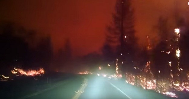 Zastrašujuće: Snimio vlastiti bijeg od požara koji guta sve pred sobom