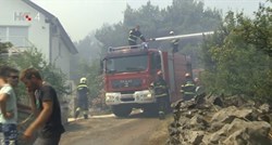 Buknuo požar kod Šibenika, ugroženi ljudi i njihovi domovi