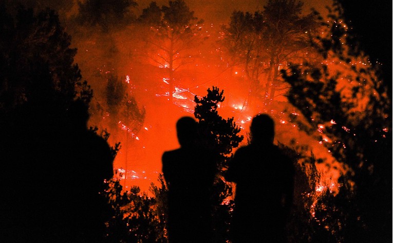 U jednom danu planulo čak osam požara u Karlovačkoj županiji