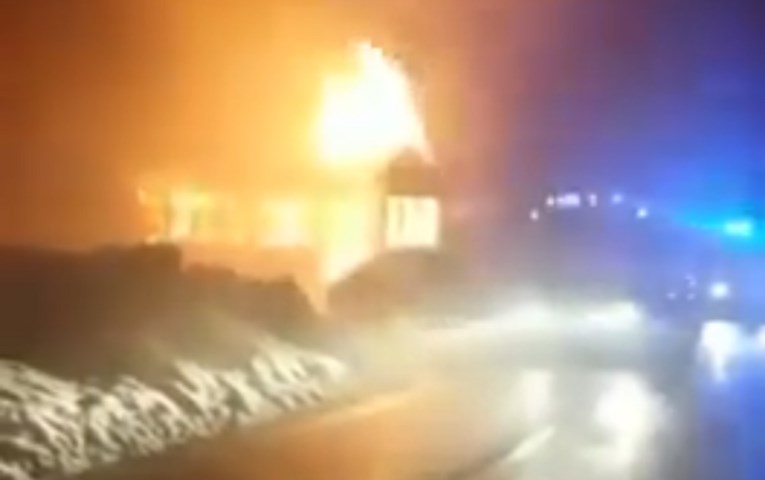 VIDEO Izgorio restoran kod Svetog Roka