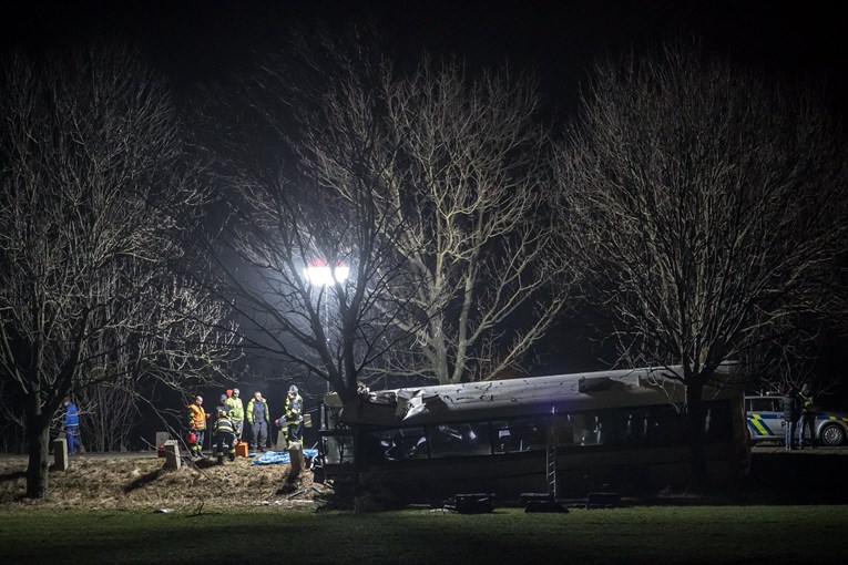 Najmanje troje mrtvih, 45 ozlijeđenih u autobusnoj nesreći u Pragu