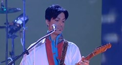 Na dražbi prodana Princeova legendarna gitara, od cifre će vam se zavrtjeti u glavi
