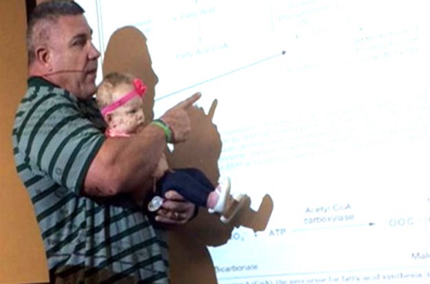 Studentica na predavanje došla s bebom, profesor napravo nešto neočekivano