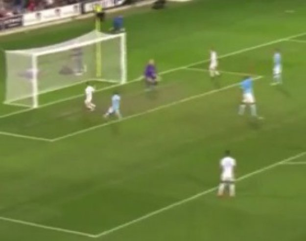 Video dana: S dva metra promašio prazan gol protiv Manchester Cityja