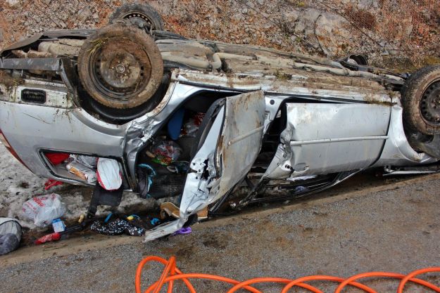 Teška nesreća kod Otočca: Poginula 15-godišnja djevojčica, njezina 5-godišnja sestra bori se za život