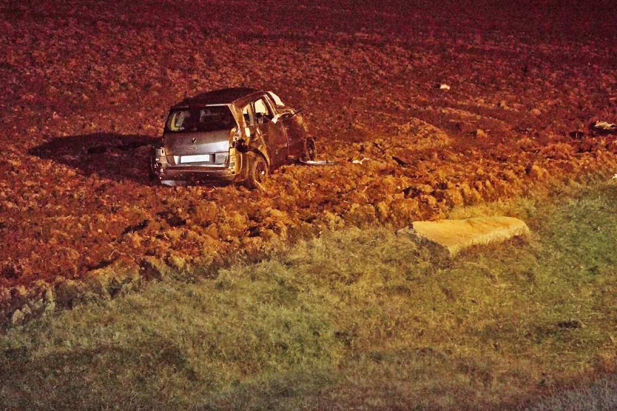 DETALJI NESREĆE U BARANJI NA STARU GODINU Auto se više puta prevrnuo, vozač je ispao i poginuo