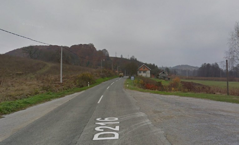 Teška prometna nesreća kod Karlovca, jedna osoba poginula na mjestu, drugoj se bore za život
