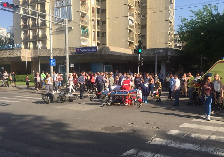 Nesreća u Zagrebu: Sudarili se motor i auto, motorist u bolnici