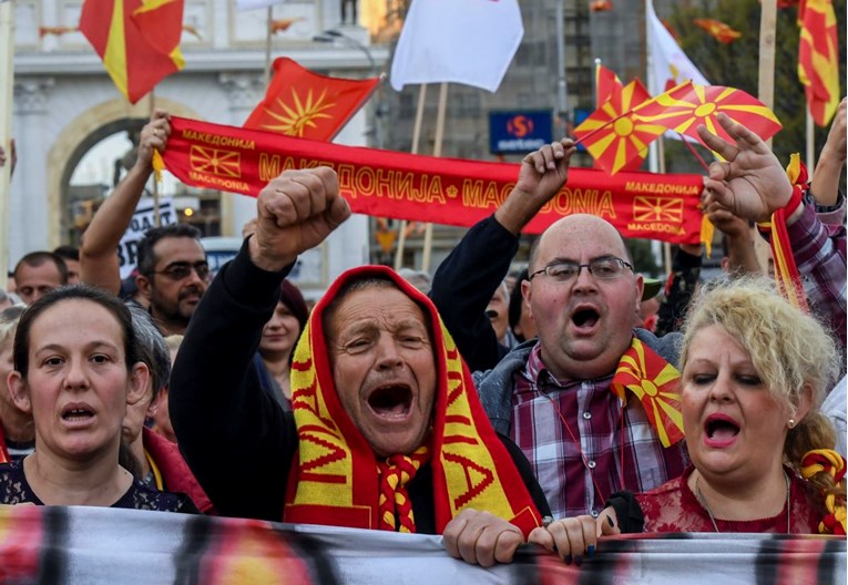 Nakon mirnog dana u Makedoniji se strahuje od burne noći, započeo novi prosvjed