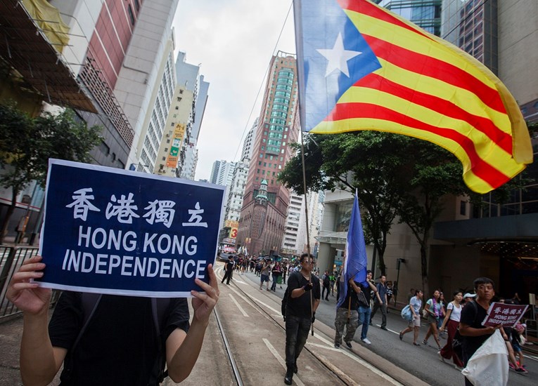Prosvjed u Hong Kongu protiv Kine: Mladi demokrati pozivaju na odcjepljenje