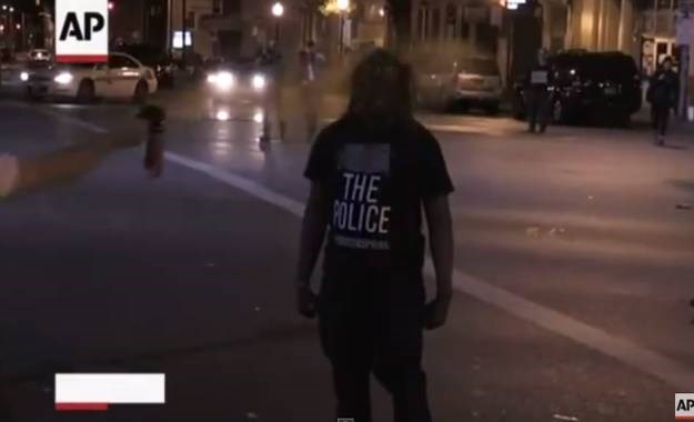 Nekoliko stotina prosvjednika prkosi policijskom satu u Baltimoreu