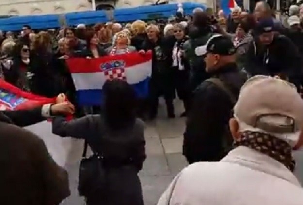 VIDEO Thompsonovim pjesmama prosvjedovali za "hrvatskog muža" Hasanbegovića