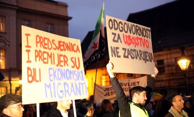 Tristotinjak ljudi prosvjedovalo na Markovom trgu zbog zatvaranja balkanske rute