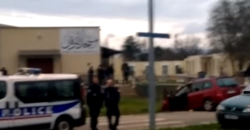 Nova pucnjava u Francuskoj: Autom se pokušao zabiti u vojnike koji su čuvali džamiju