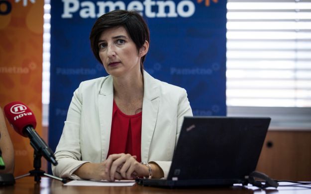Pametno: Rasteretit ćemo poduzetnike rezanjem birokracije i parafiskalnih nameta