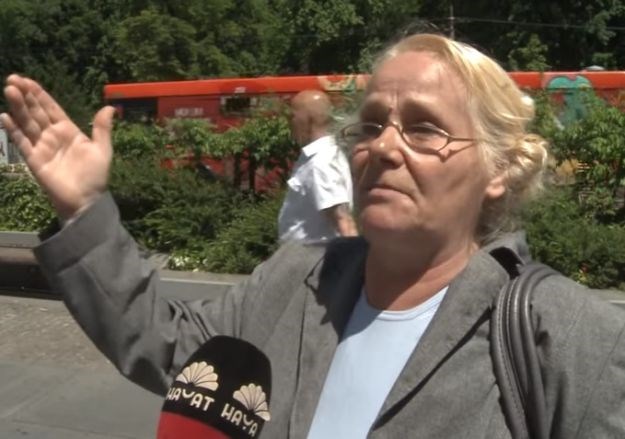 VIDEO Komentarom o pušenju baka iz BiH nasmijala regiju: "Ja nikom ne branim da se kurva..."
