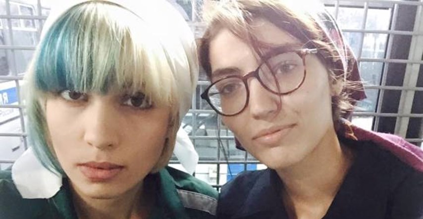 Članice Pussy Riota objavile selfie iz marice nakon uhićenja u Moskvi