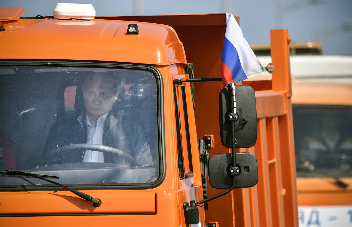 NATO osuđuje Rusiju zbog otvaranja mosta s Krimom