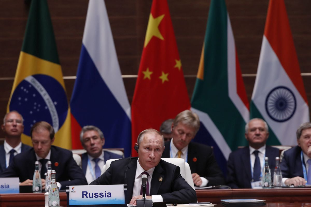 Putin upozorava SAD: "Ne šaljite oružje Ukrajini"