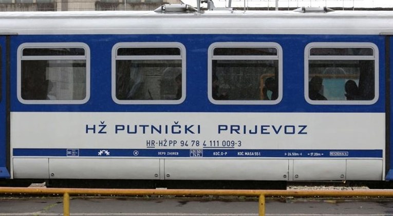 Splićanin u Našicama bacio kamen na vlak, prijeti mu zatvorska kazna