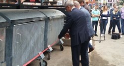 Balkane moj: Gradonačelnik prerezao crvenu vrpcu i svečano otvorio kontejnere za smeće