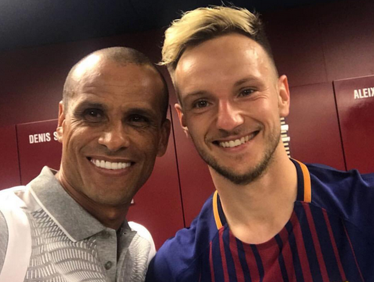 Rakitić nakon El Clasica u svlačionici pozirao sa svojim idolom