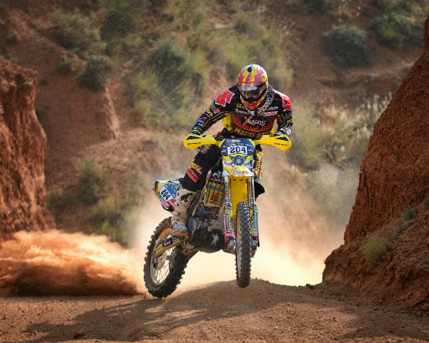 Najavljena istraga: Na Reliju Dakar misteriozno poginuo poljski motociklist