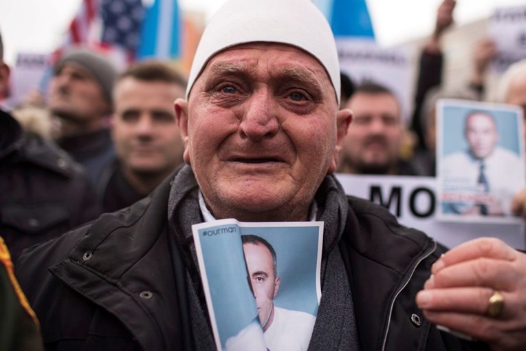 Tisuće Kosovara prosvjedovalo u Prištini, traže od Francuske da im oslobodi bivšeg premijera