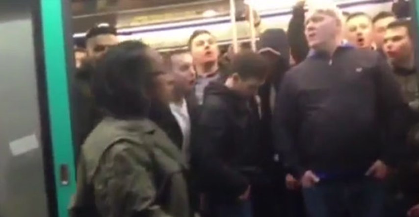 Navijači Chelseaja šokirali svijet svojim postupkom u pariškom metrou