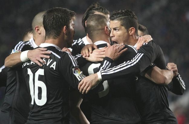 Benzema i Ronaldo u nastavku slomili Elche, Real bježi Barci četiri boda