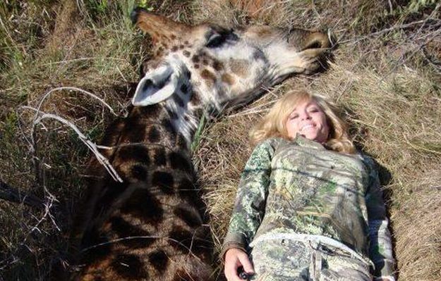 Zbog ove joj fotografije prijete smrću: "Ne žalim niti sekunde"