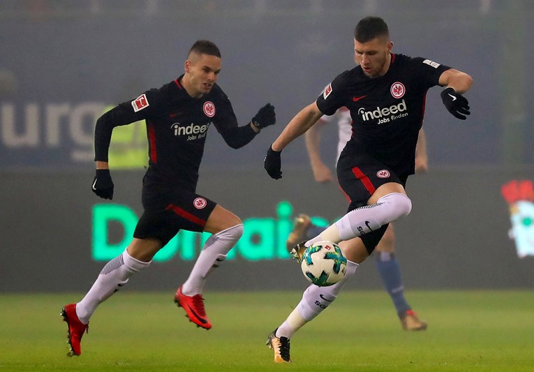 Prva pobjeda Dortmunda nakon dva i pol mjeseca, Kovač i Rebić preokretom slomili HSV