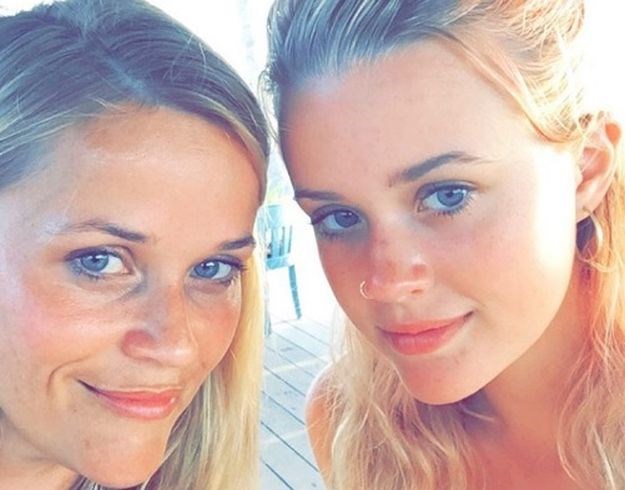 FOTO Reese Witherspoon oduševila fanove selfiejem s kćeri: "Prelijepe ste, poput blizanki"