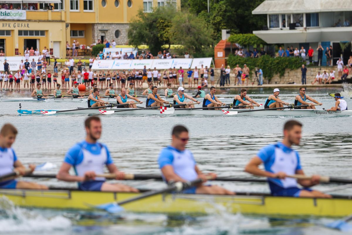ATRAKTIVNE UTRKE U SPLITU Cambridge i Oxford osvojili 17. regatu Sv. Duje