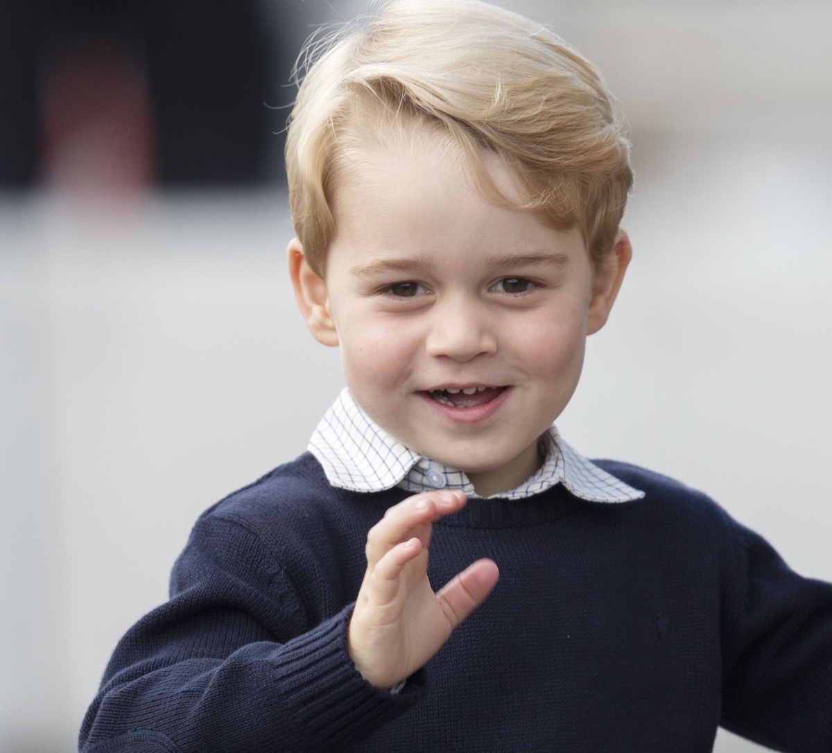 Britanski princ George i ljeti i zimi mora nositi kratke hlačice, evo i zašto