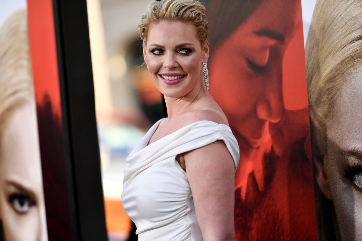 FOTO Katherine Heigl na crvenom tepihu otkrila ramena i pokazala nešto neočekivano