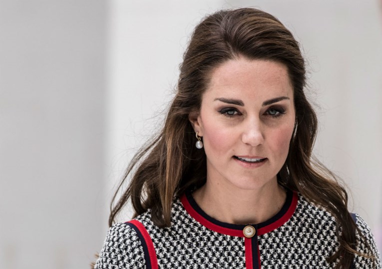 Kate Middleton u haljini od tvida podsjeća na dvije legendarne ikone stila