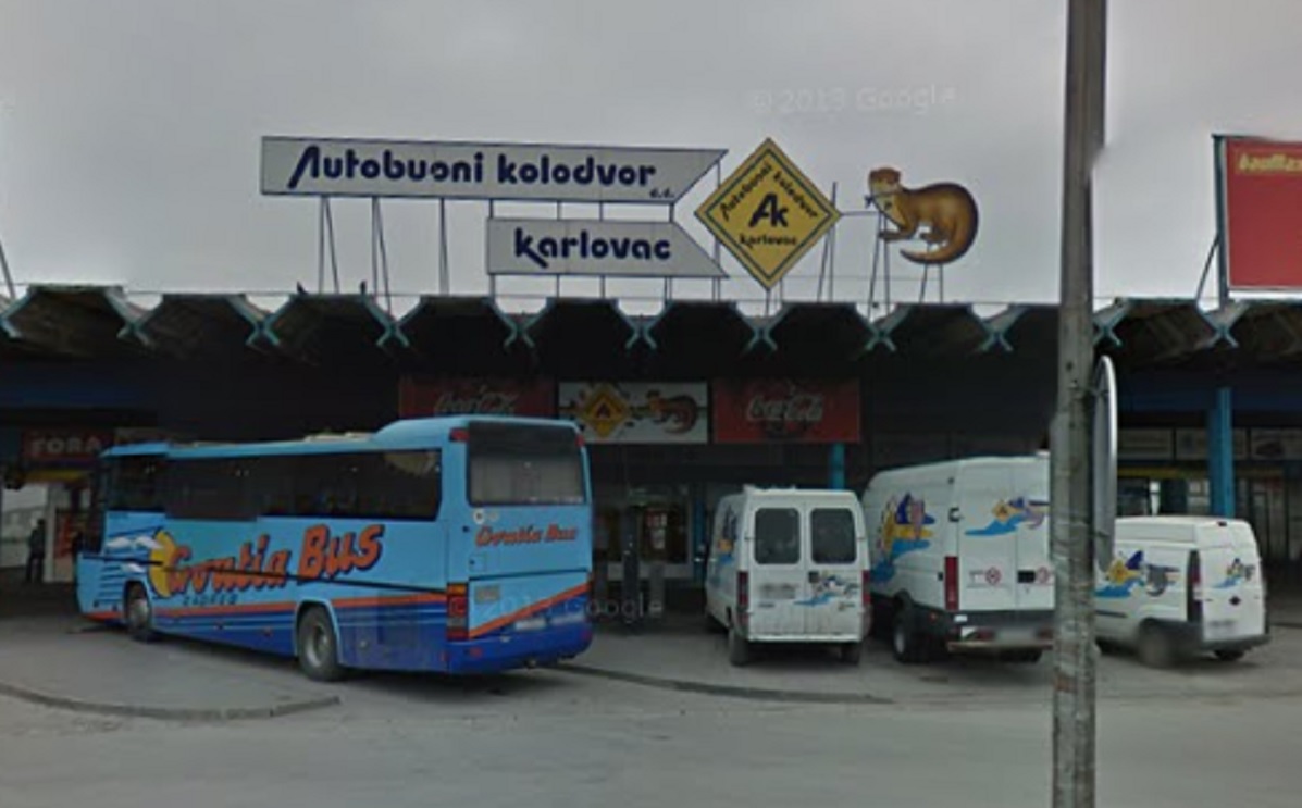 Slovenac divljao na karlovačkom kolodvoru, urlao, pljuvao, razbio telefonsku govornicu, kantu...