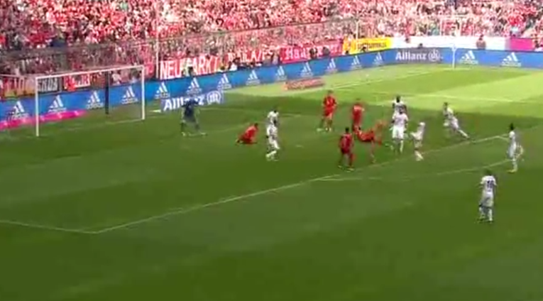 Pogledajte Riberyjevu golčinu škaricama protiv Kovačevog Eintrachta