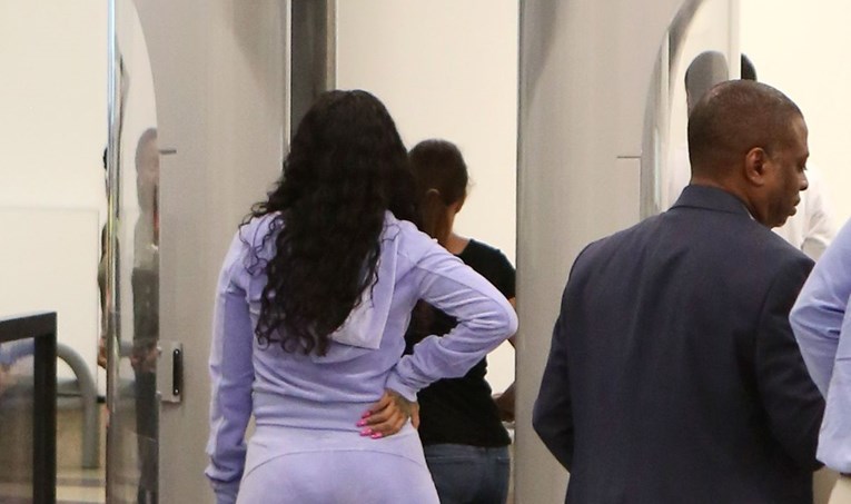 FOTO Fino se popunila: Rihanna pokazala nikad veću stražnjicu