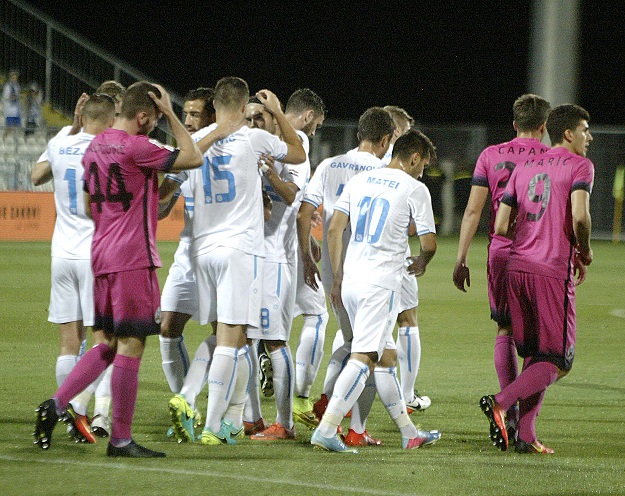 Rijeka minimalno pobijedila Lokomotivu i nastavila pratiti njezinog starijeg brata