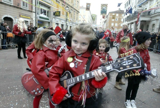 Više od pet tisuća mališana u riječkoj karnevalskoj povorci