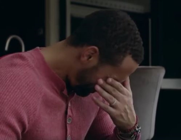 VIDEO Slavni nogometaš progovorio o životu nakon gubitka supruge i zaplakao pred kamerom