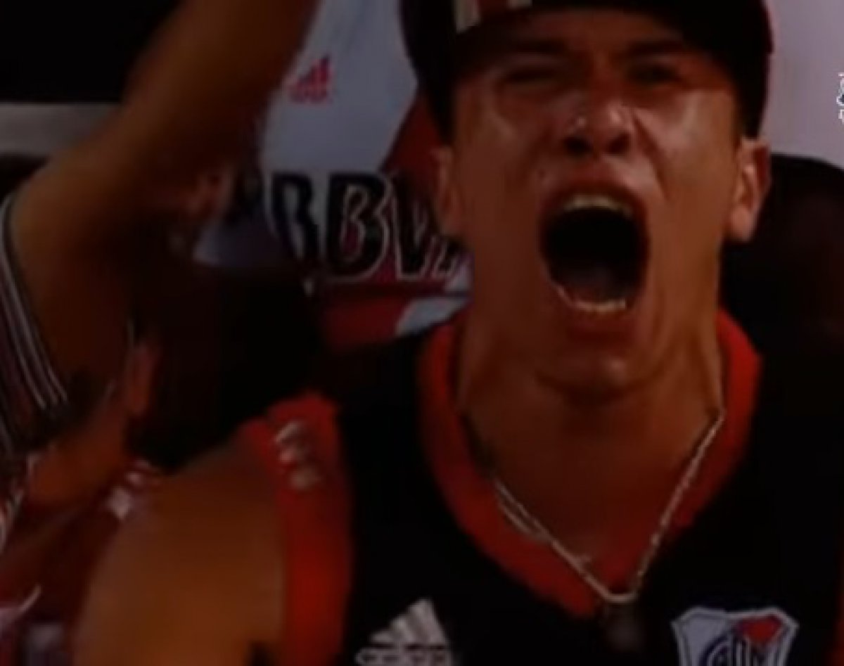 I SINOĆ SE TRESLA ARGENTINA River u Superclasicu osvojio trofej koji Boca nikad nije