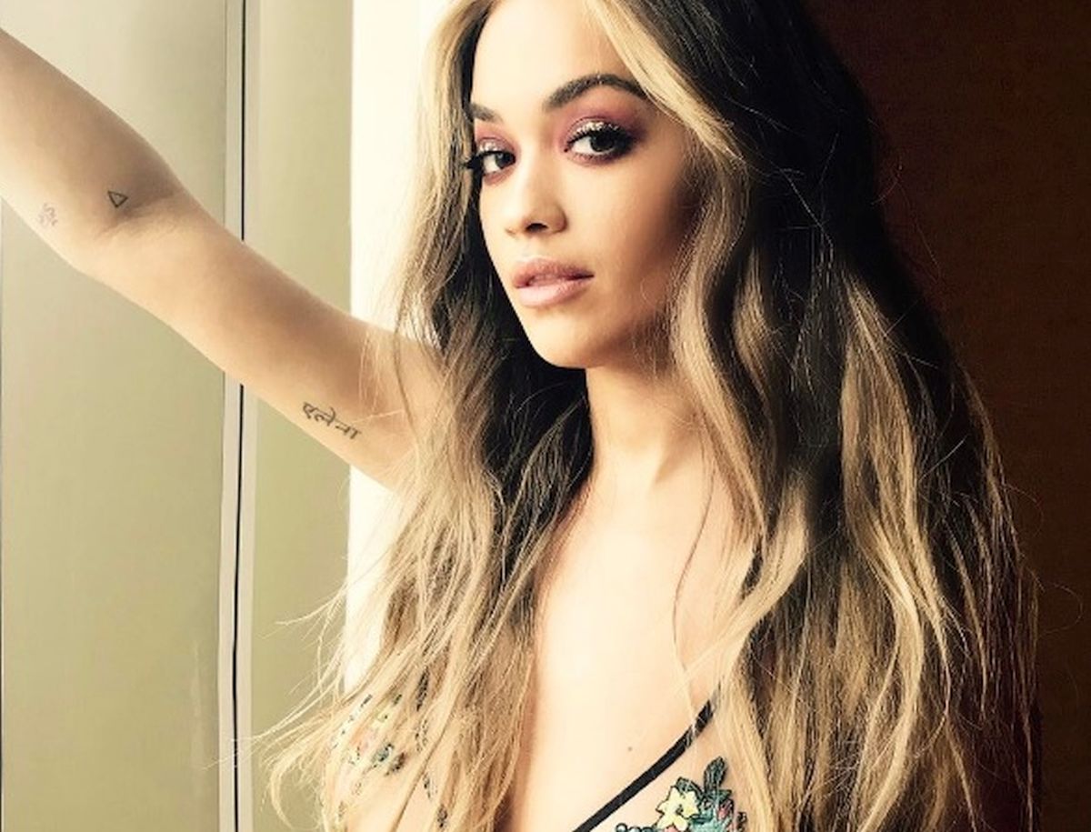 FOTO Rita Ora na selfieju pokazala previše? "Vidi ti se bradavica"