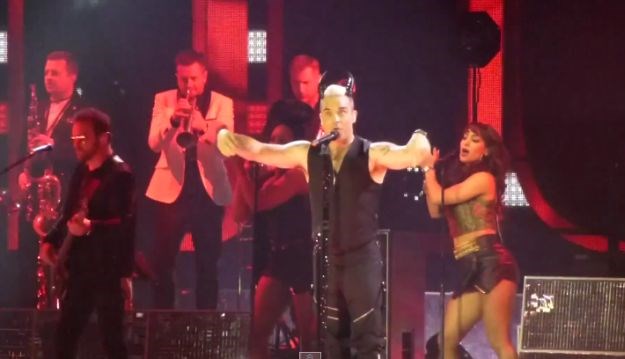 Robbie Williams Srbiju pozdravio s "Dobra večer Zagreb!"