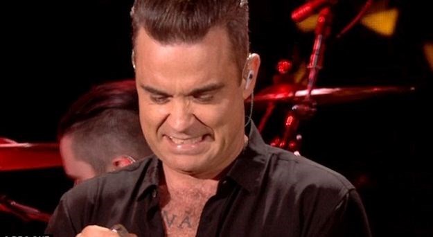 VIDEO Fanovi zgroženi onim što je Robbie Williams napravio nakon što je dirao "obične ljude"